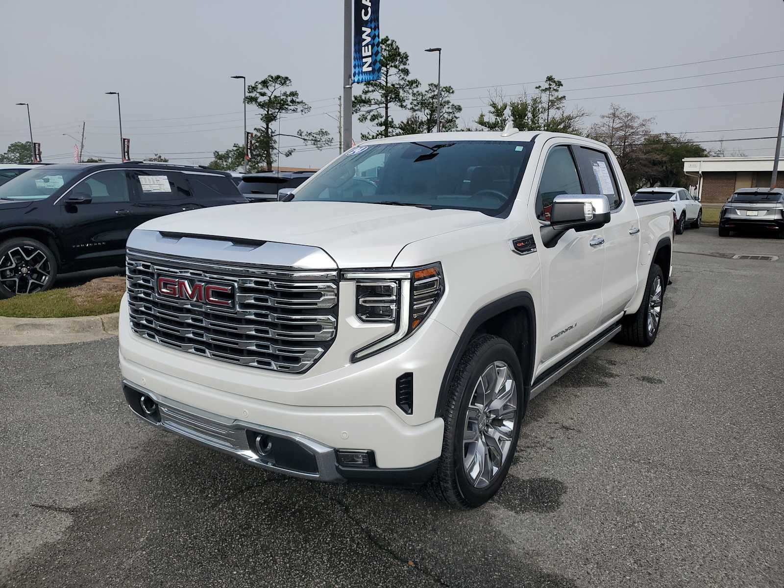 2024 GMC Sierra Denali's photo
