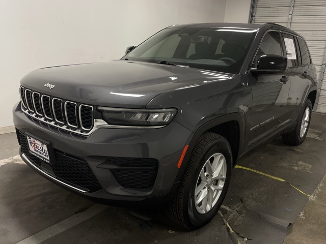2024 Jeep Grand Cherokee Laredo photo 4