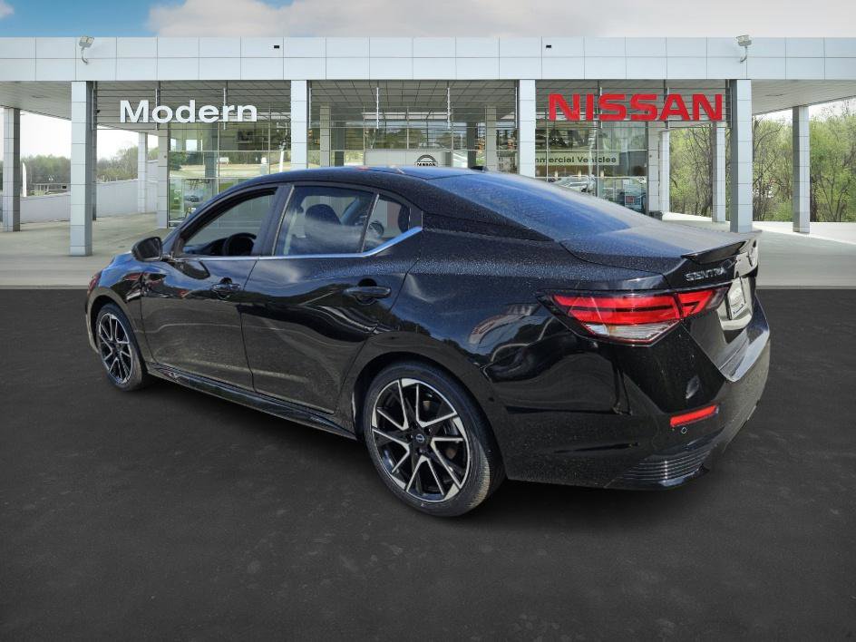 2025 Nissan Sentra SR photo 5