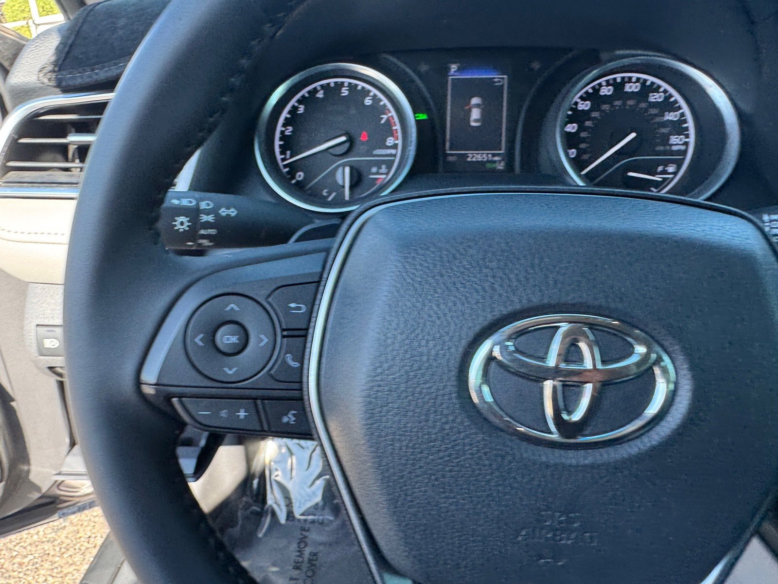 2018 Toyota Camry LE photo 18