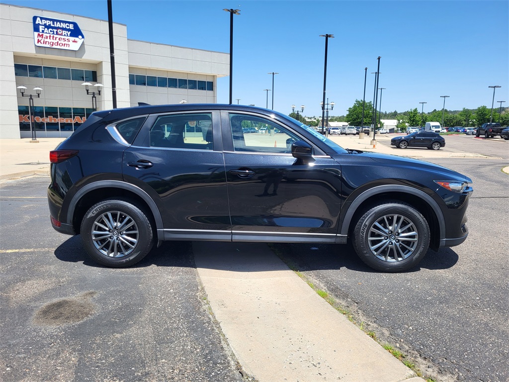 2017 Mazda CX-5 Sport photo 3