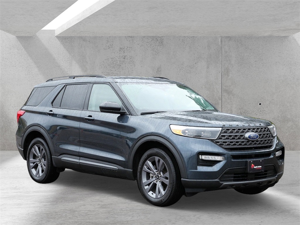 2022 Ford Explorer XLT's photo