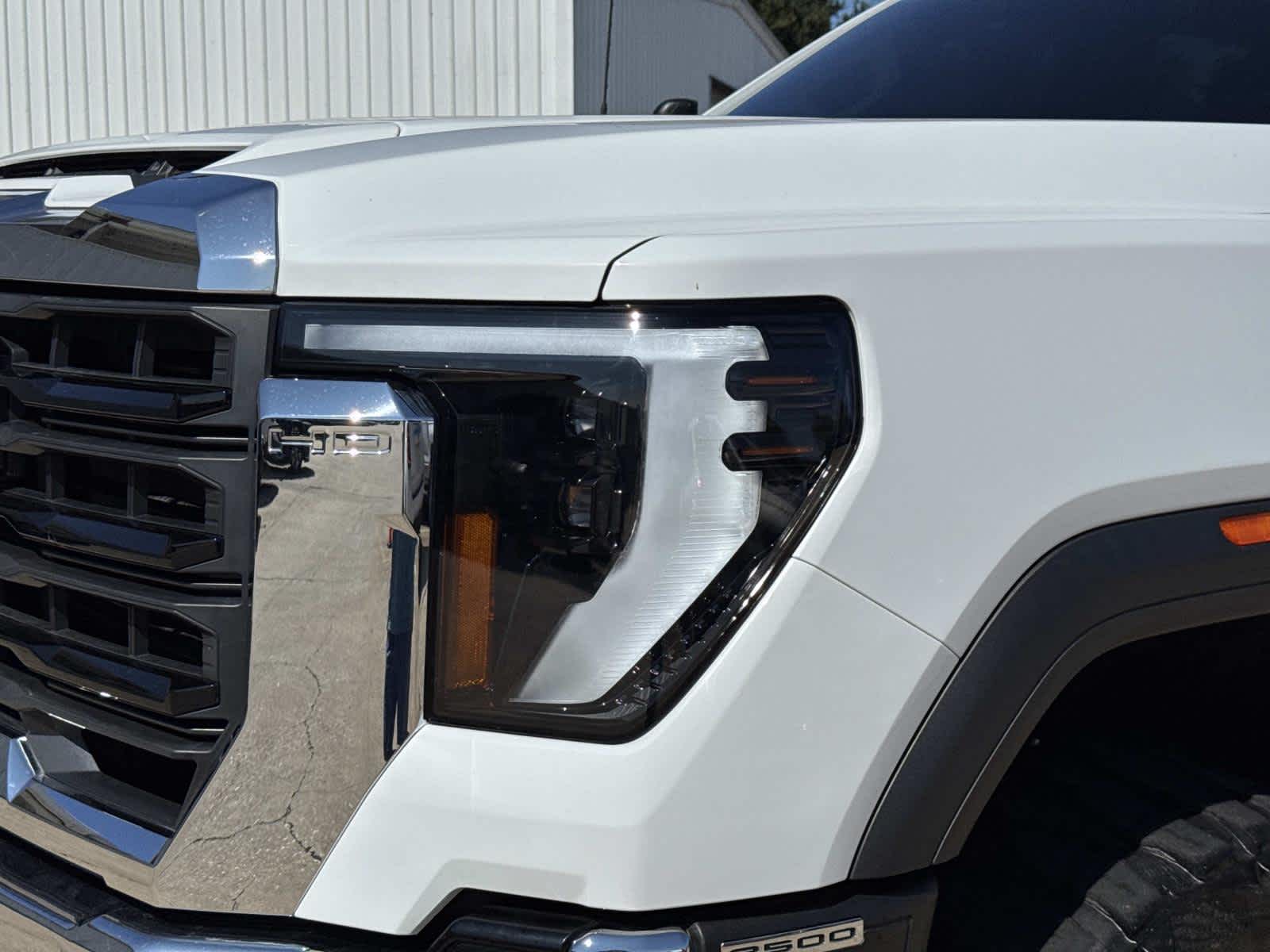 2024 Gmc Sierra 2500 HD Pro photo 2