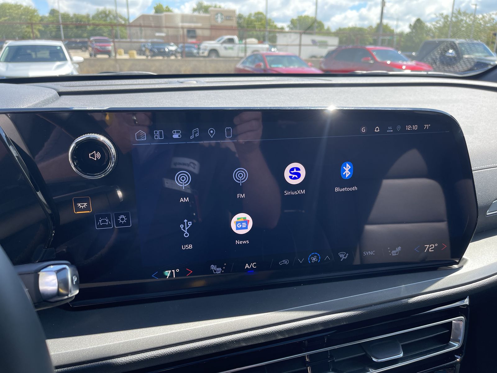 2026 Chevrolet Traverse photo 10