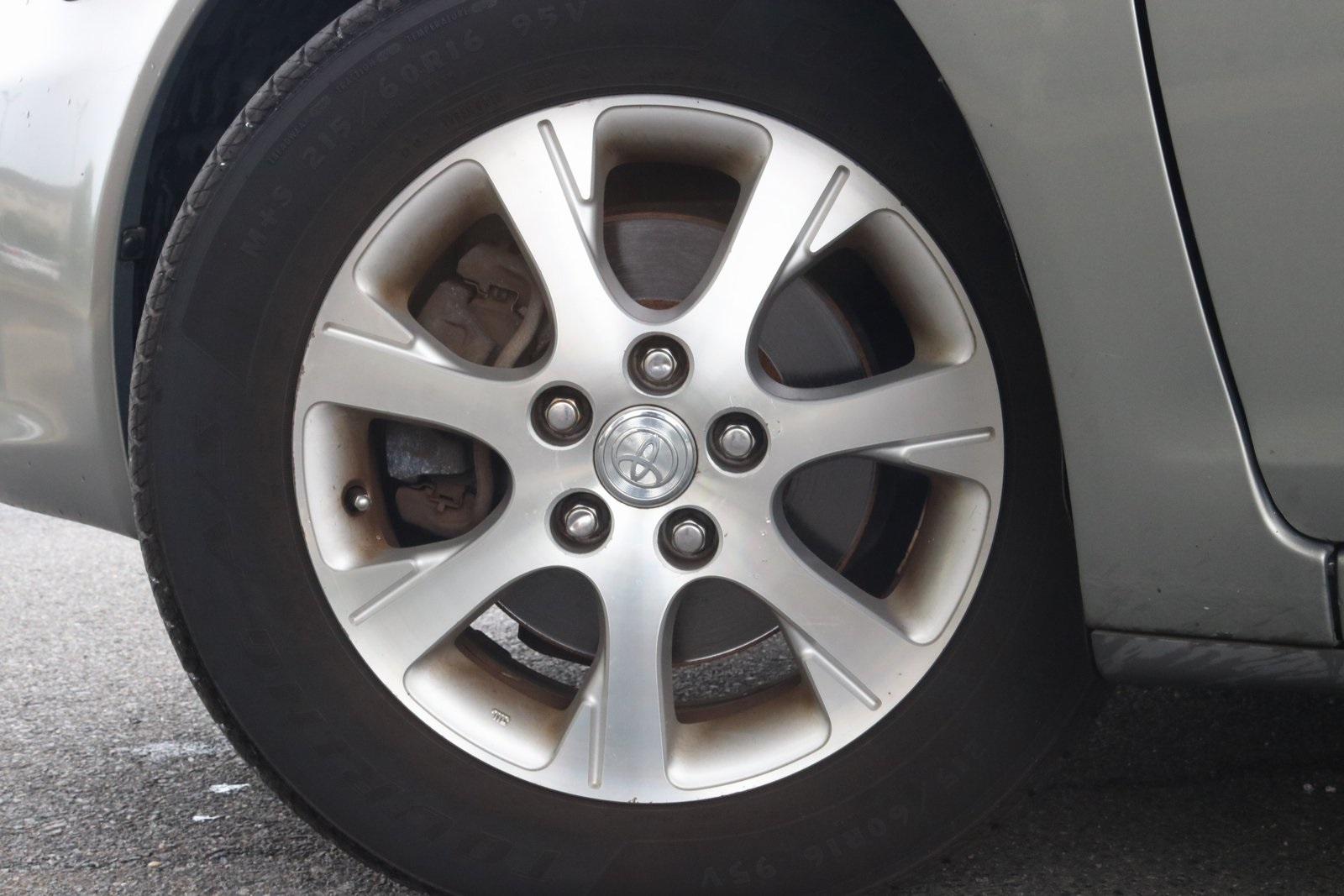 2005 Toyota Camry XLE photo 6