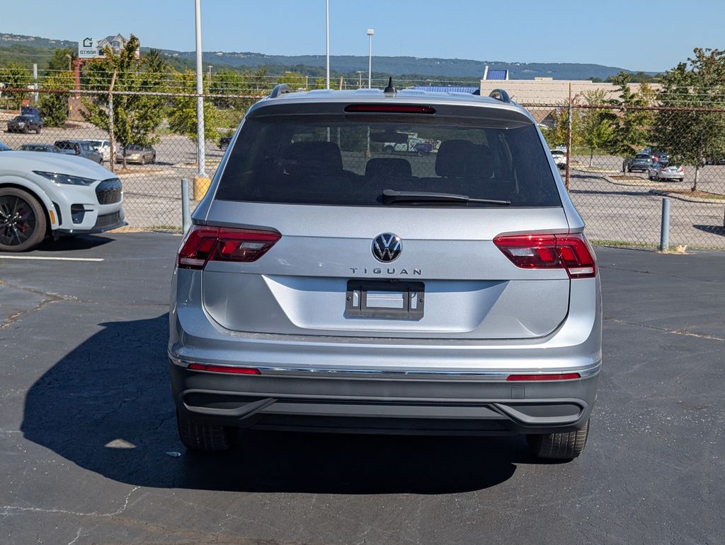 2023 Volkswagen Tiguan S photo 3