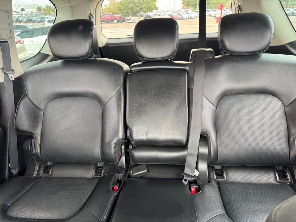 2023 Nissan Armada SL photo 18