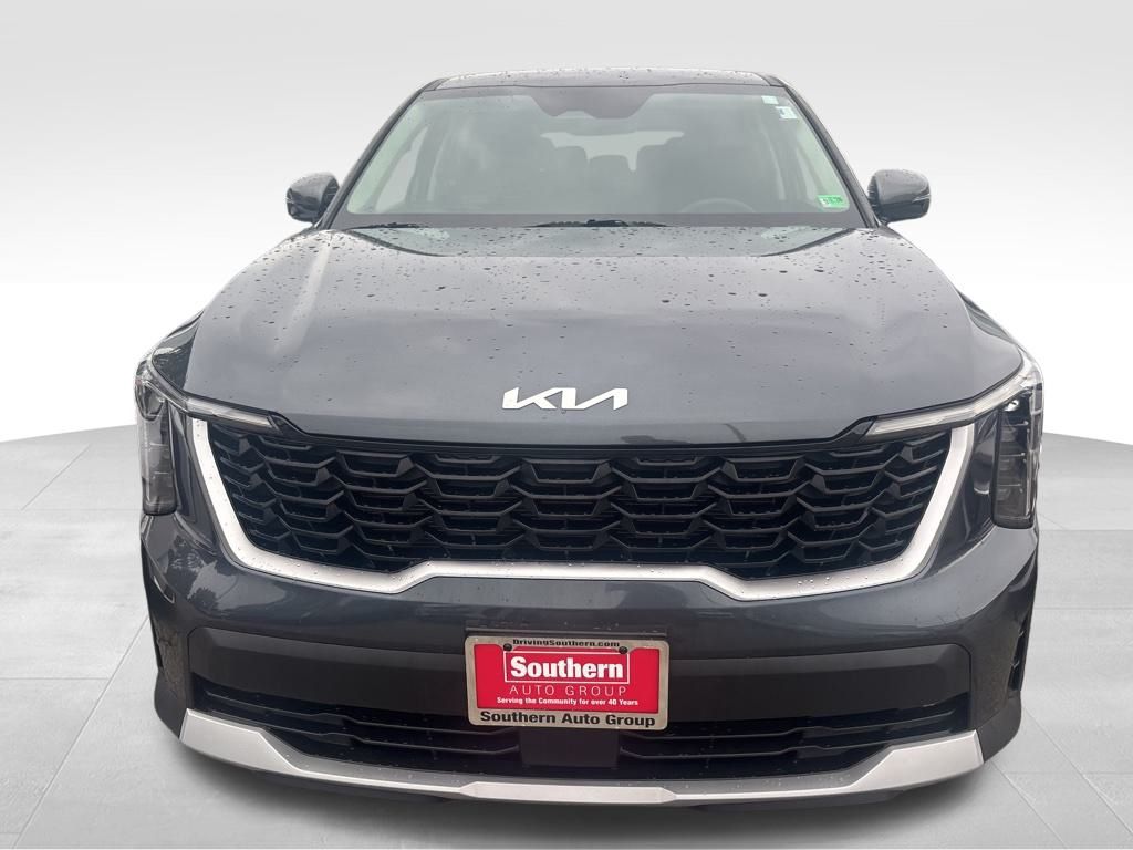 2025 Kia Sorento LX photo 4