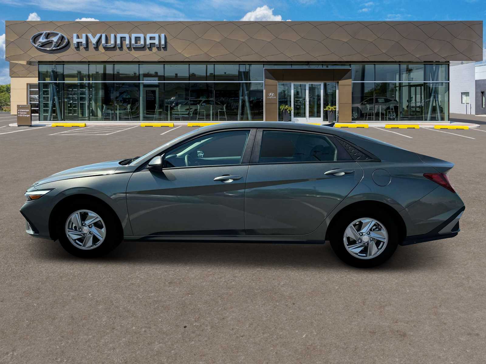 2025 Hyundai Elantra SE photo 2