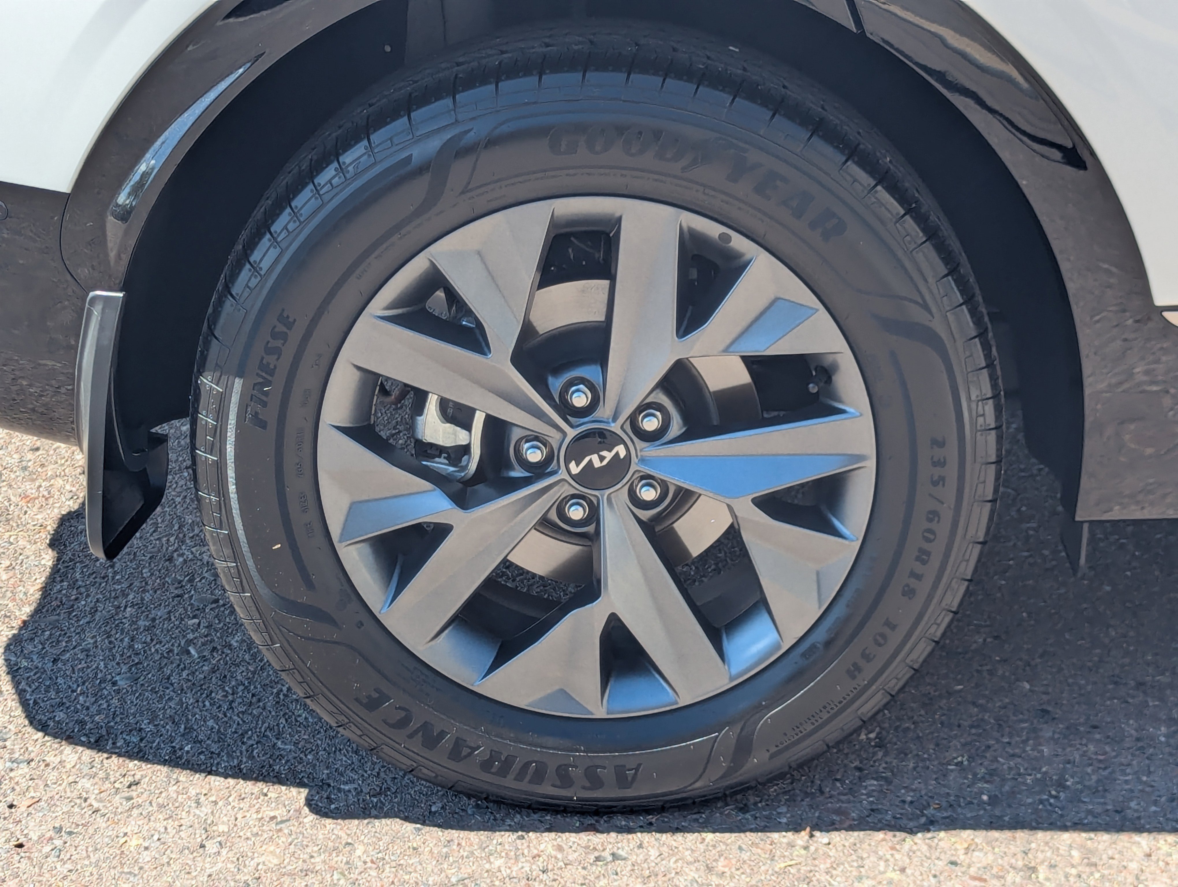 2024 Kia Sportage Hybrid photo 2
