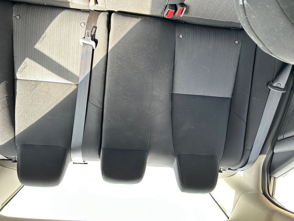 2025 Nissan Sentra SV photo 12