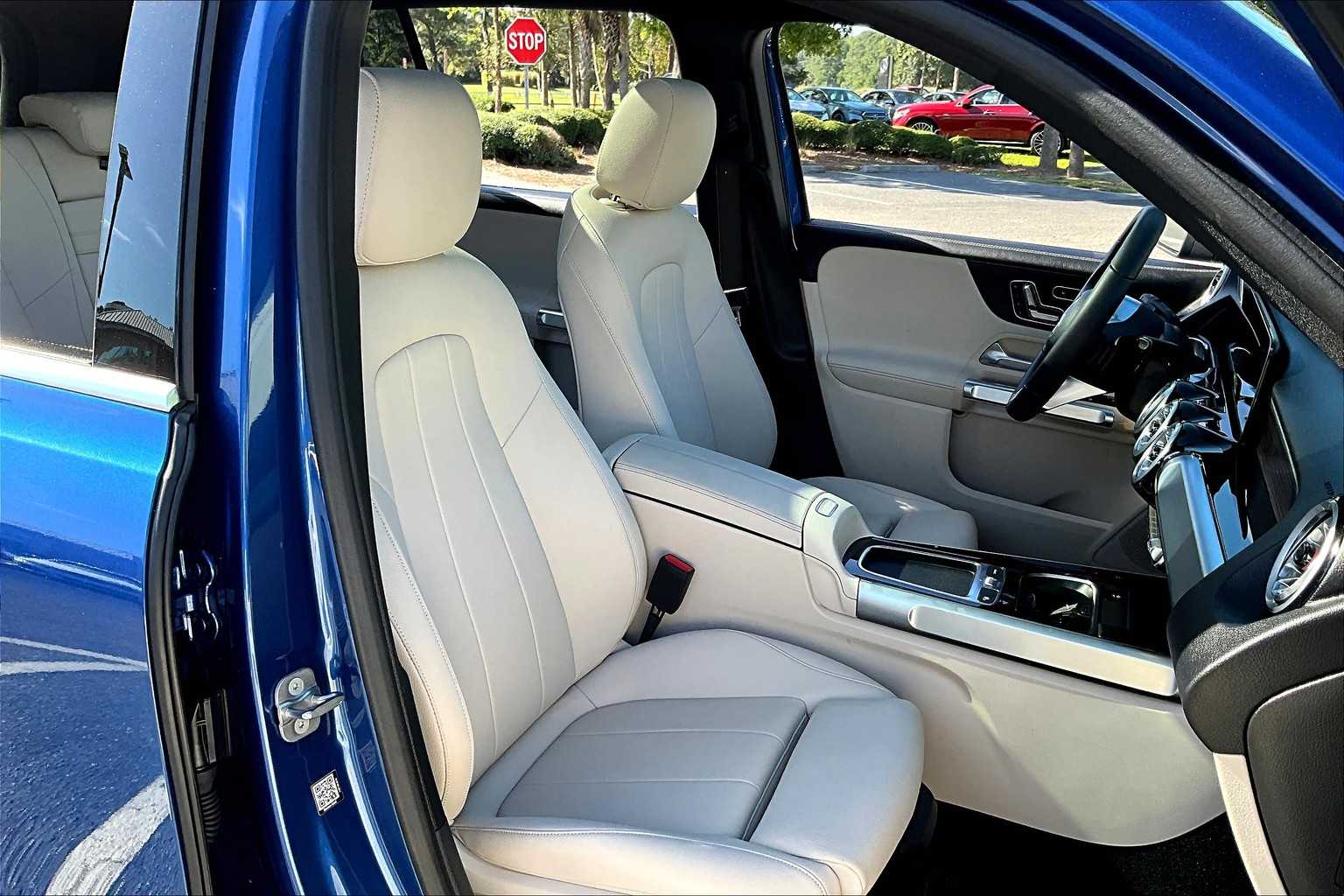 2025 Mercedes Benz GLB 250 photo 8