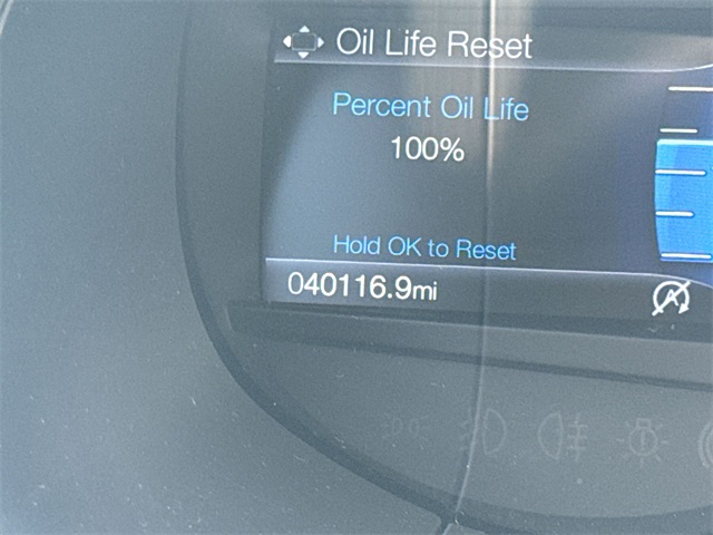 2019 Ford Edge Titanium photo 32