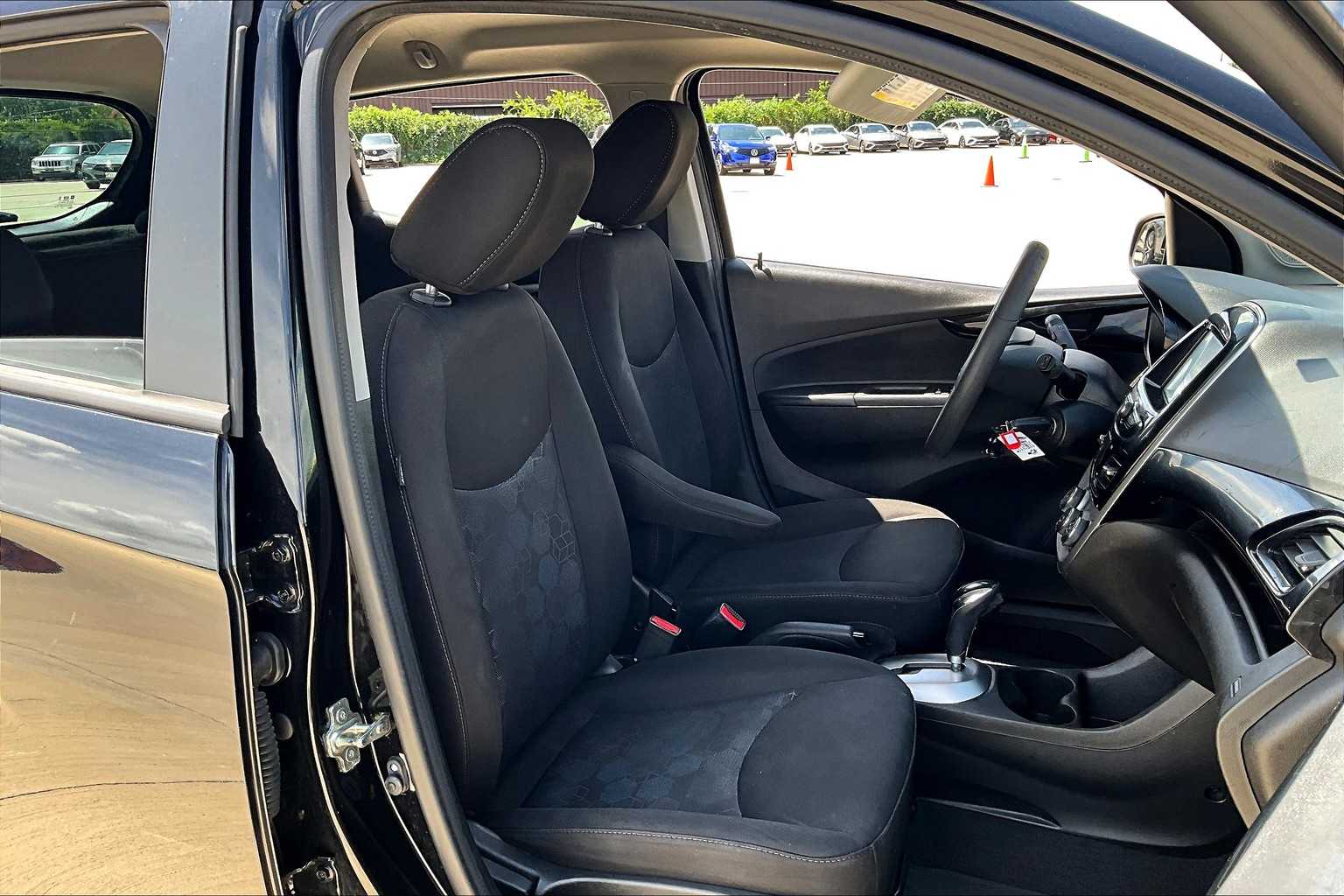2018 Chevrolet Spark 1LT LT photo 8