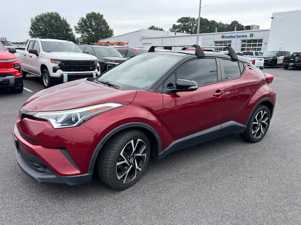 2019 Toyota C-HR LE photo 3