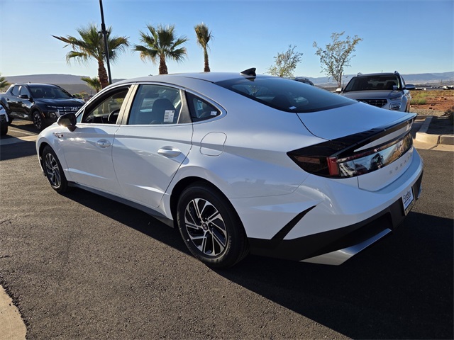 2026 Hyundai Sonata Hybrid Blue photo 4