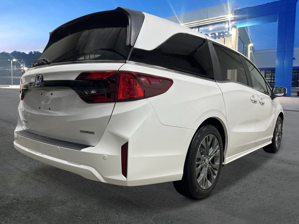 2026 Honda Odyssey Touring photo 4