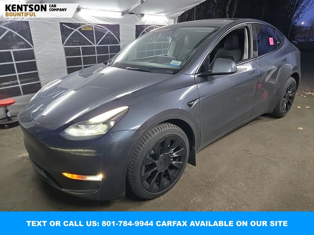 2023 Tesla Model Y Long Range's photo