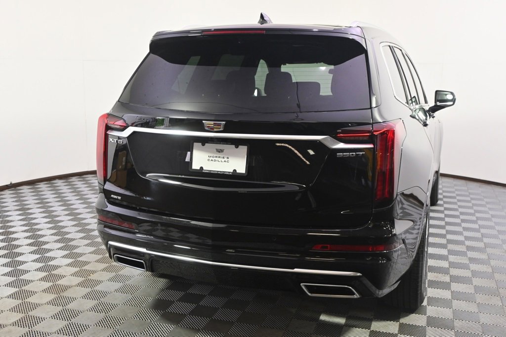 2025 Cadillac XT6 Luxury photo 6