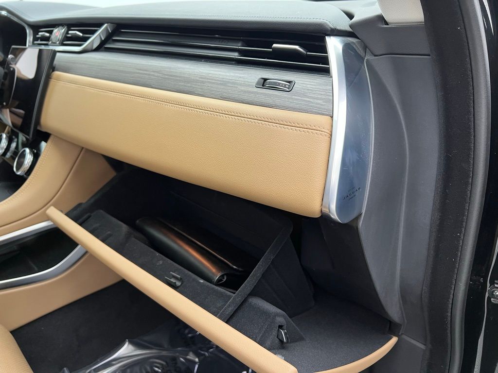 2022 Jaguar F-PACE P250 S photo 11