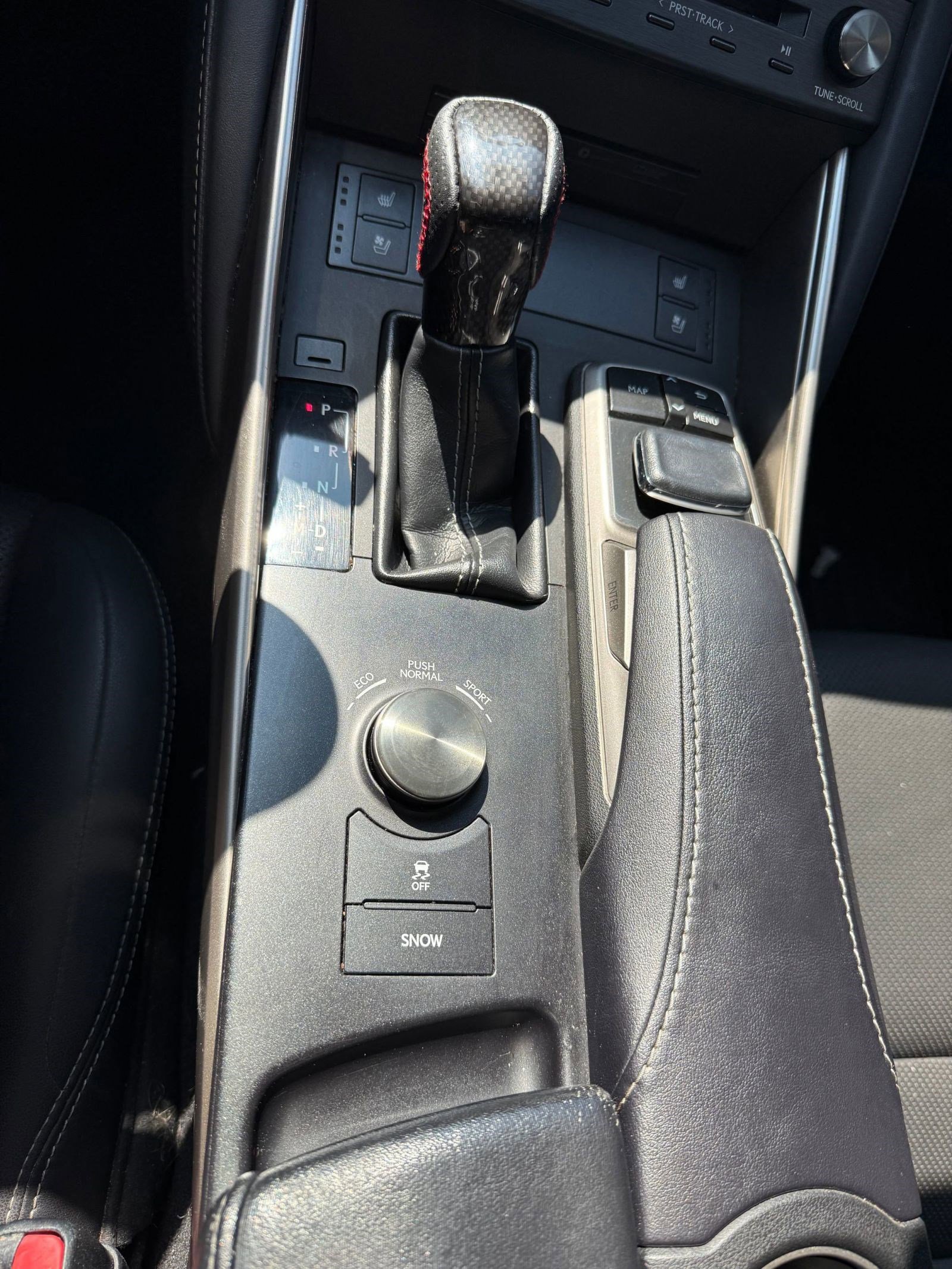2019 Lexus IS 300 photo 25