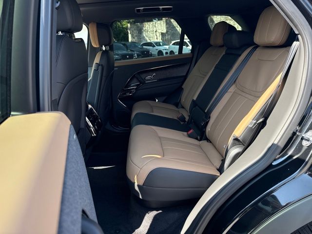 2025 Land Rover Range Rover Sport SE photo 9