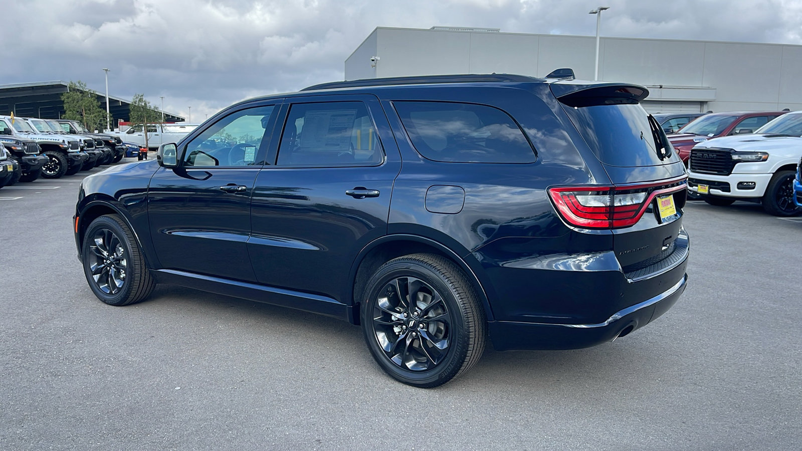 2025 Dodge Durango GT photo 3
