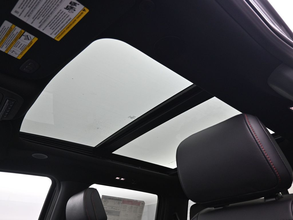 2025 Ford F-150 Raptor photo 8