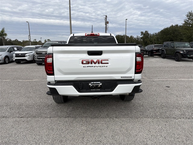 2023 GMC Canyon Elevation's photo