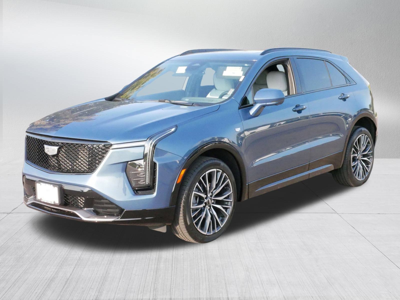 2025 Cadillac XT4 Sport photo 2