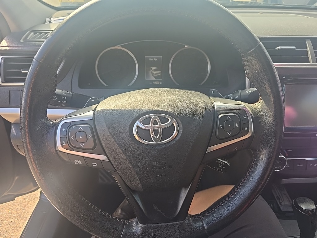 2016 Toyota Camry XSE photo 11