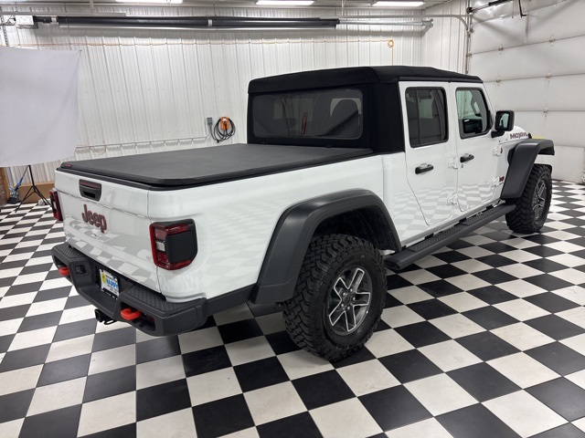 2024 Jeep Gladiator Mojave photo 3