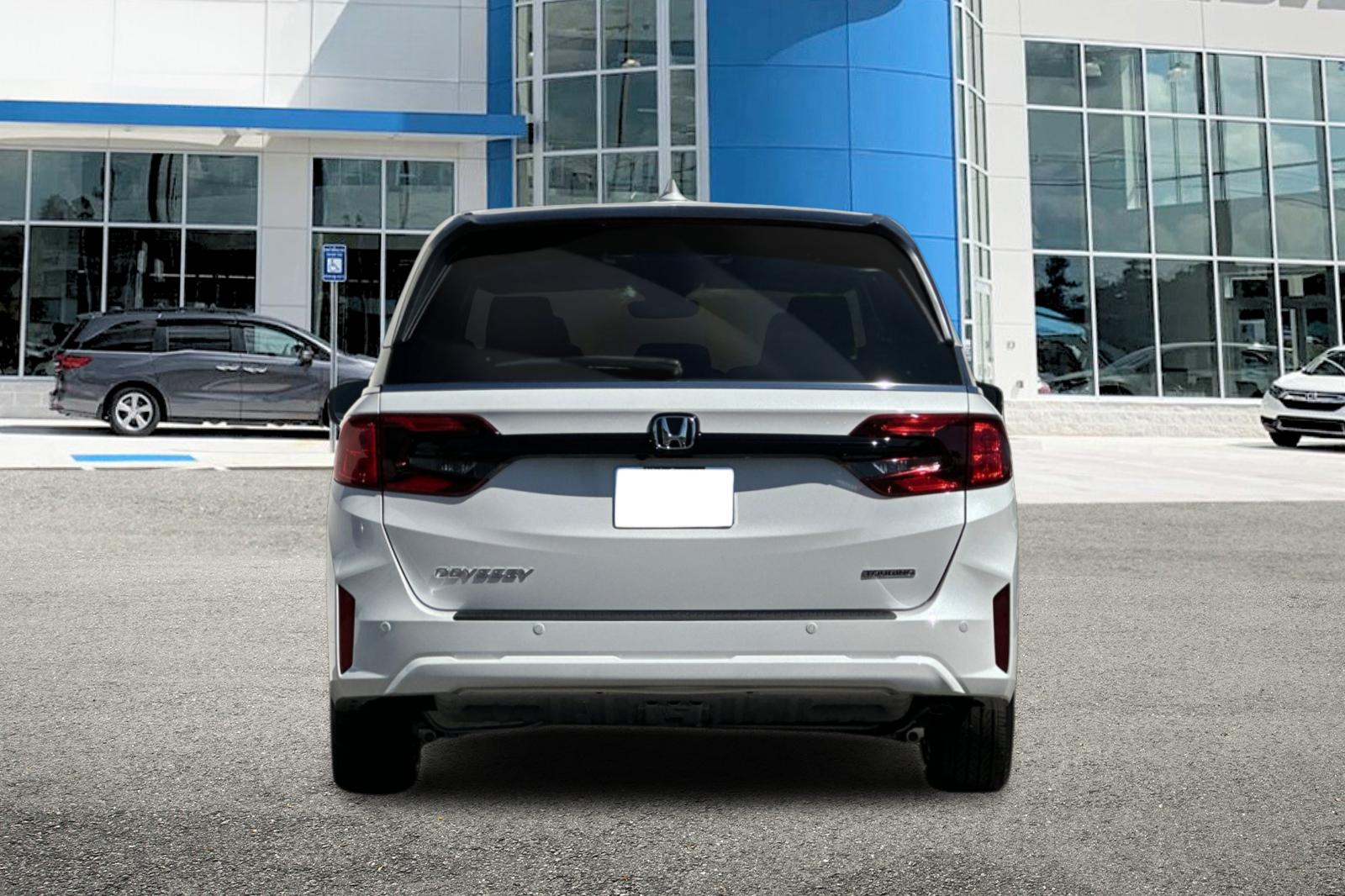 2026 Honda Odyssey Touring photo 4
