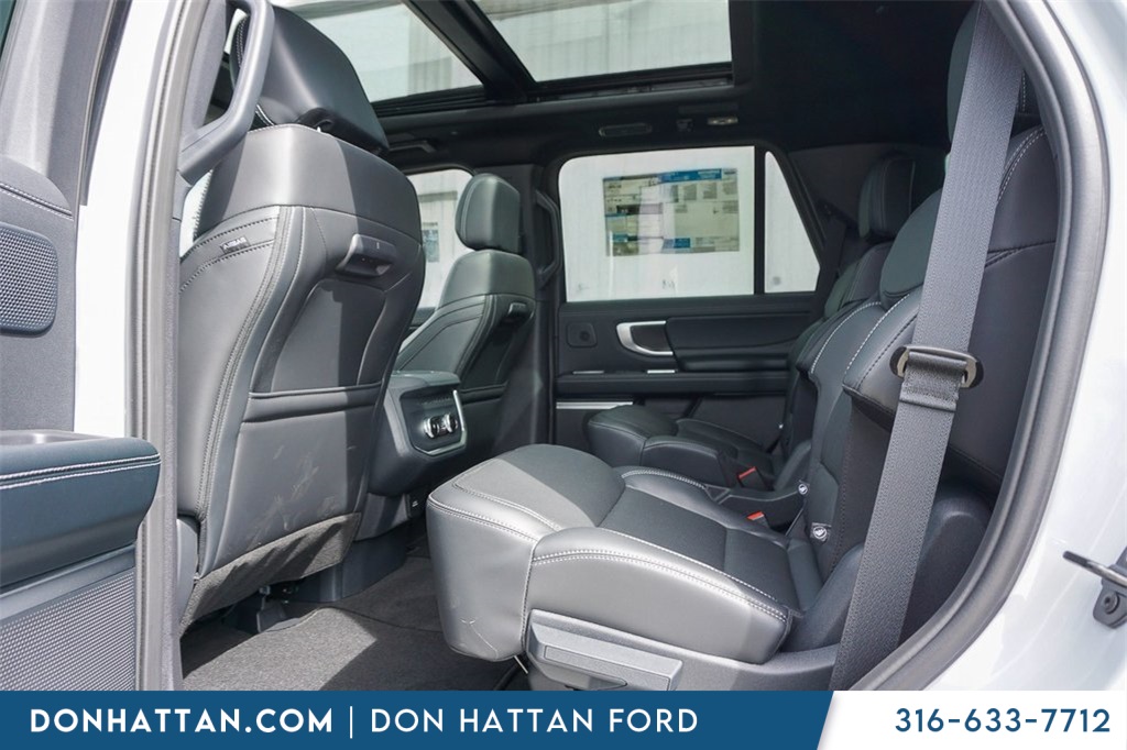 2025 Ford Expedition Platinum photo 22