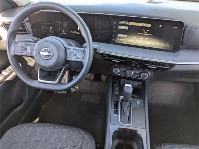 2025 Nissan Kicks SV photo 14