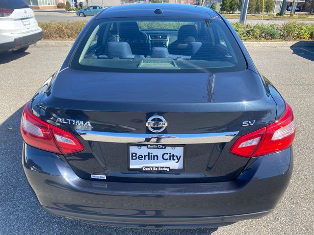2017 Nissan Altima 2.5 SV photo 4