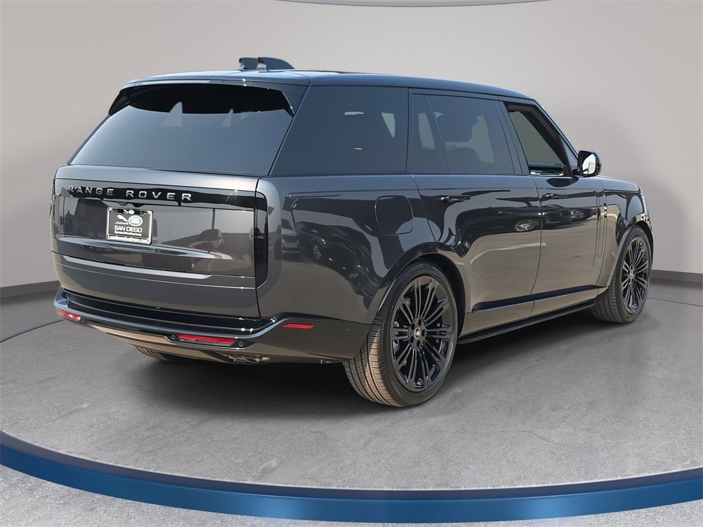 2025 Land Rover Range Rover SE photo 5
