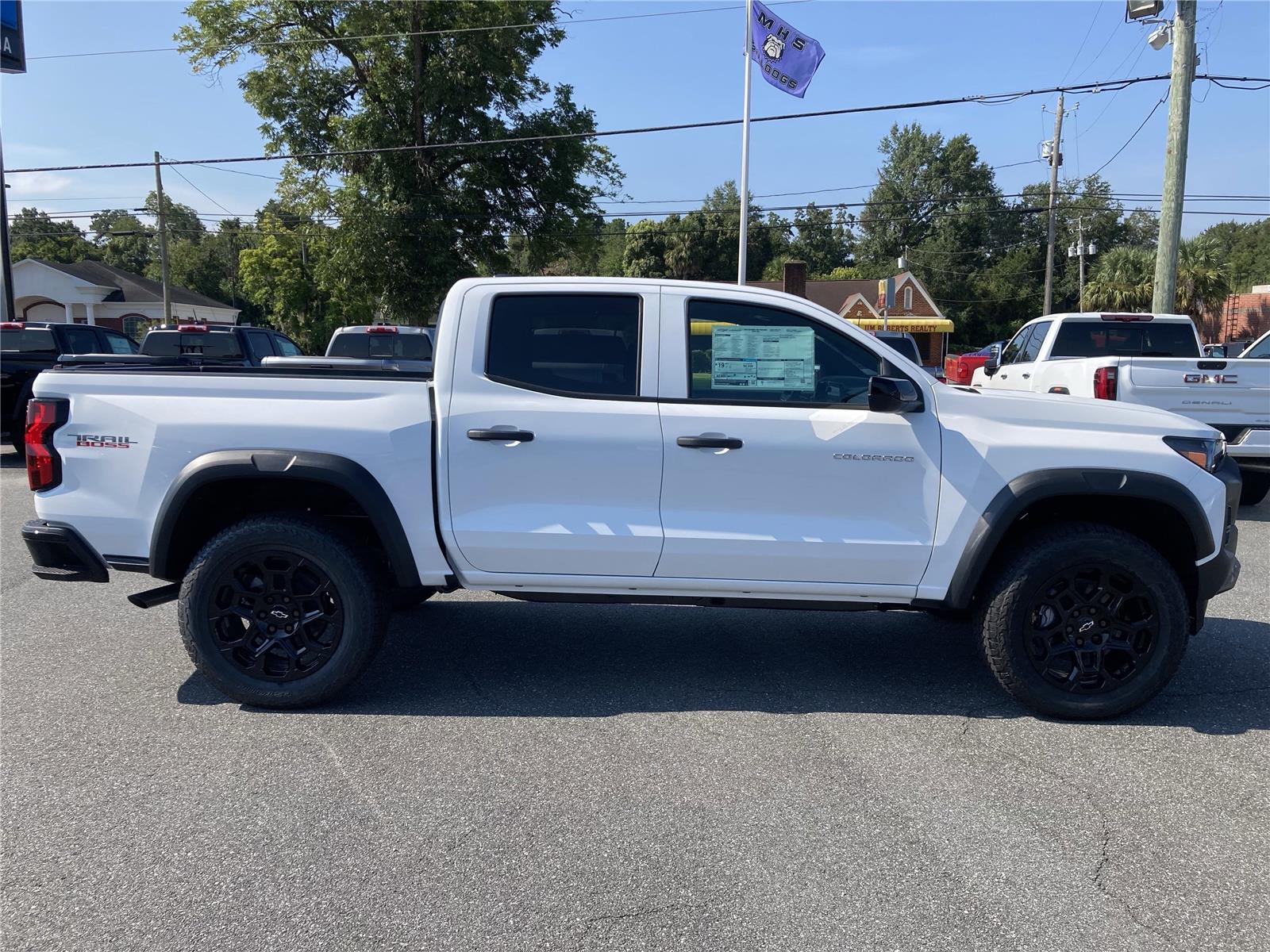 2026 Chevrolet Colorado Trail Boss photo 4