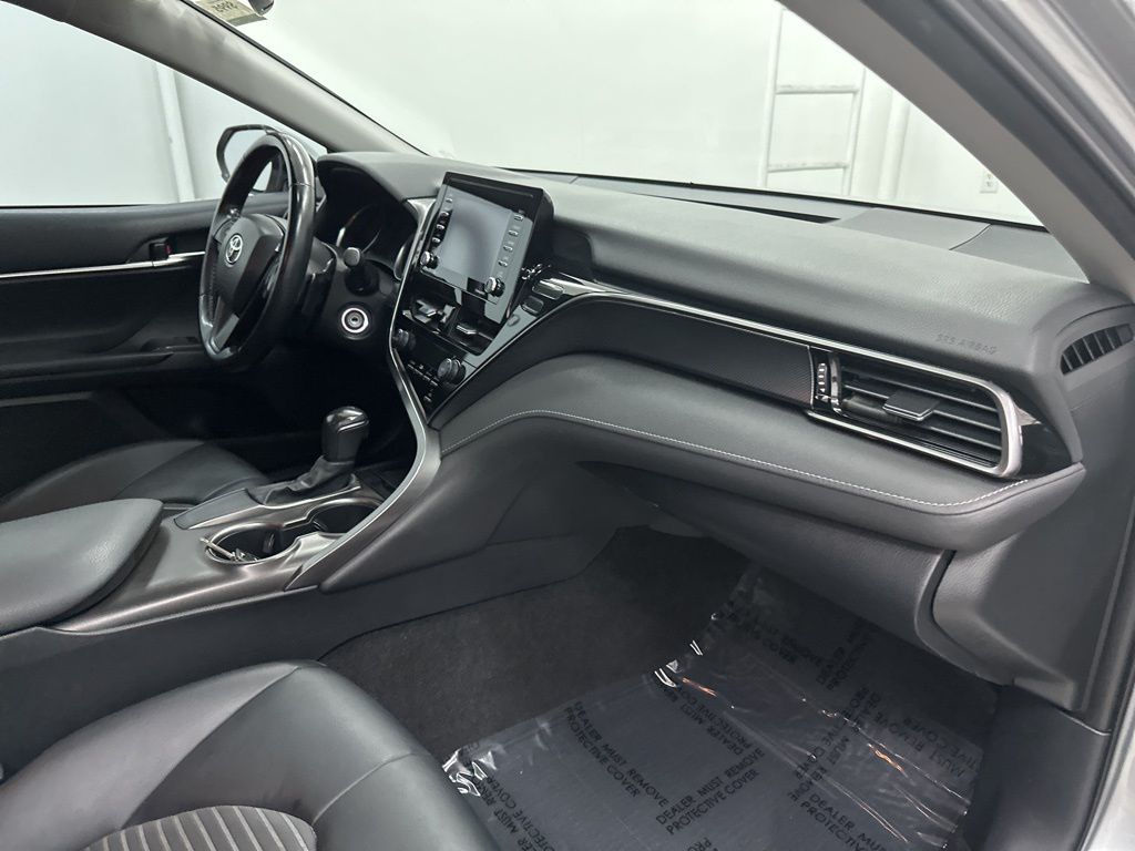 2021 Toyota Camry SE photo 21