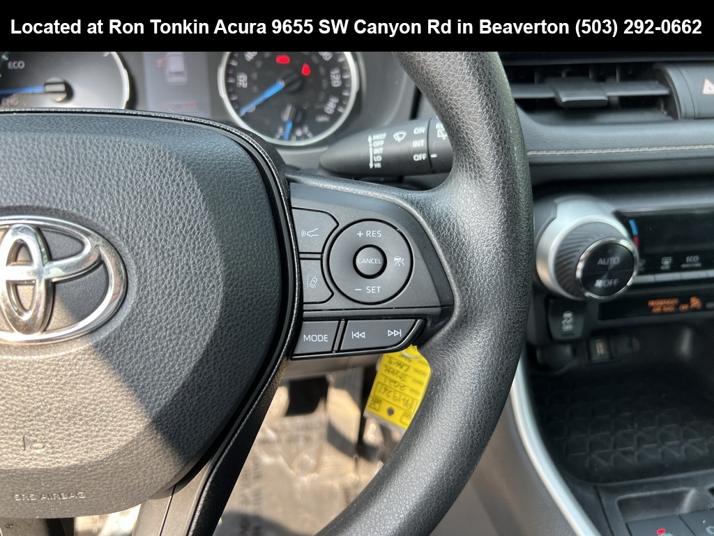 2021 Toyota RAV4 Hybrid LE photo 8