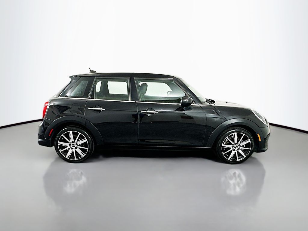 2022 Mini Cooper 4 Door Hardtop photo 4
