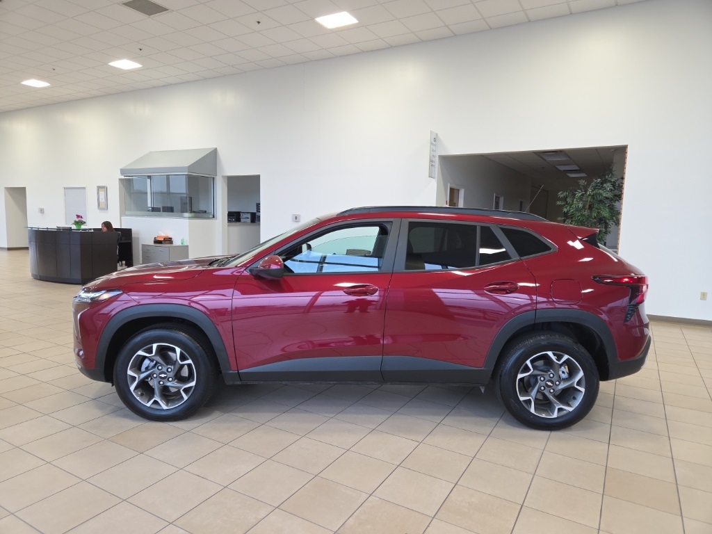 2024 Chevrolet Trax LT's photo