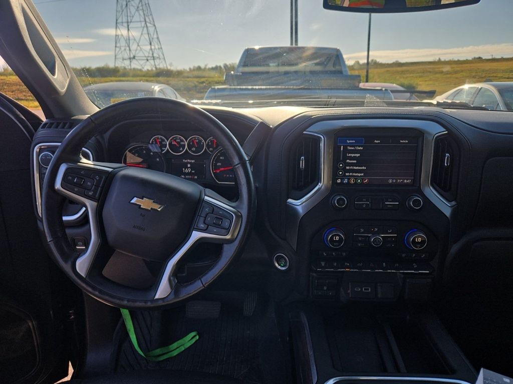 2022 Chevrolet Silverado 2500HD LTZ photo 3