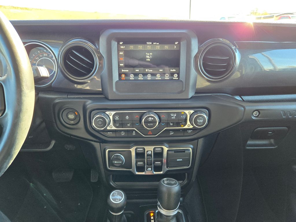 2020 Jeep Wrangler Unlimited Sport Altitude photo 18