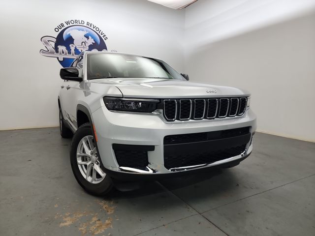 2025 Jeep Grand Cherokee Laredo X photo 2