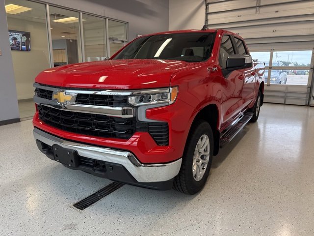 2026 Chevrolet Silverado 1500 LT photo 2