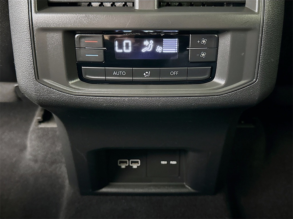 2021 Volkswagen Atlas SEL photo 15