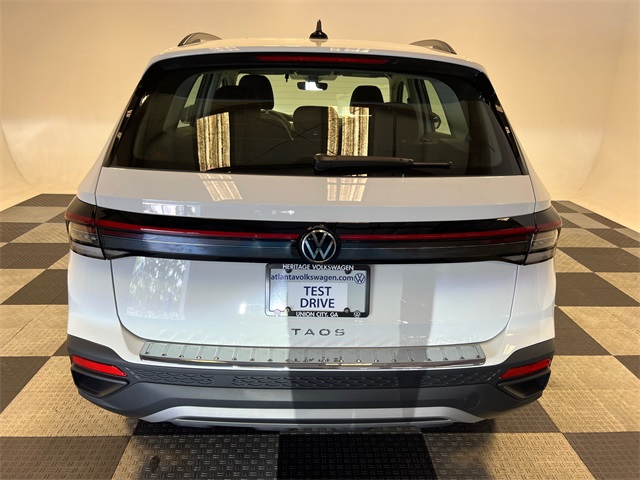 2025 Volkswagen Taos S photo 3