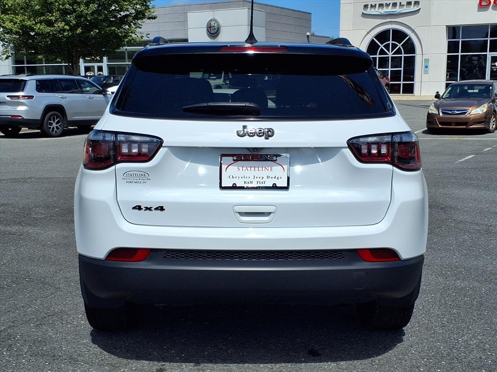 2023 Jeep Compass Altitude photo 16