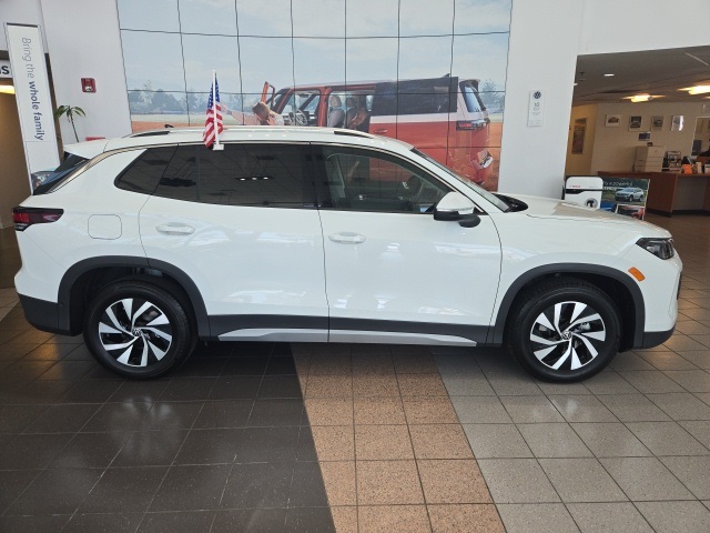 New 2025 Volkswagen Tiguan 2.0T S FWD 4D Sport Utility